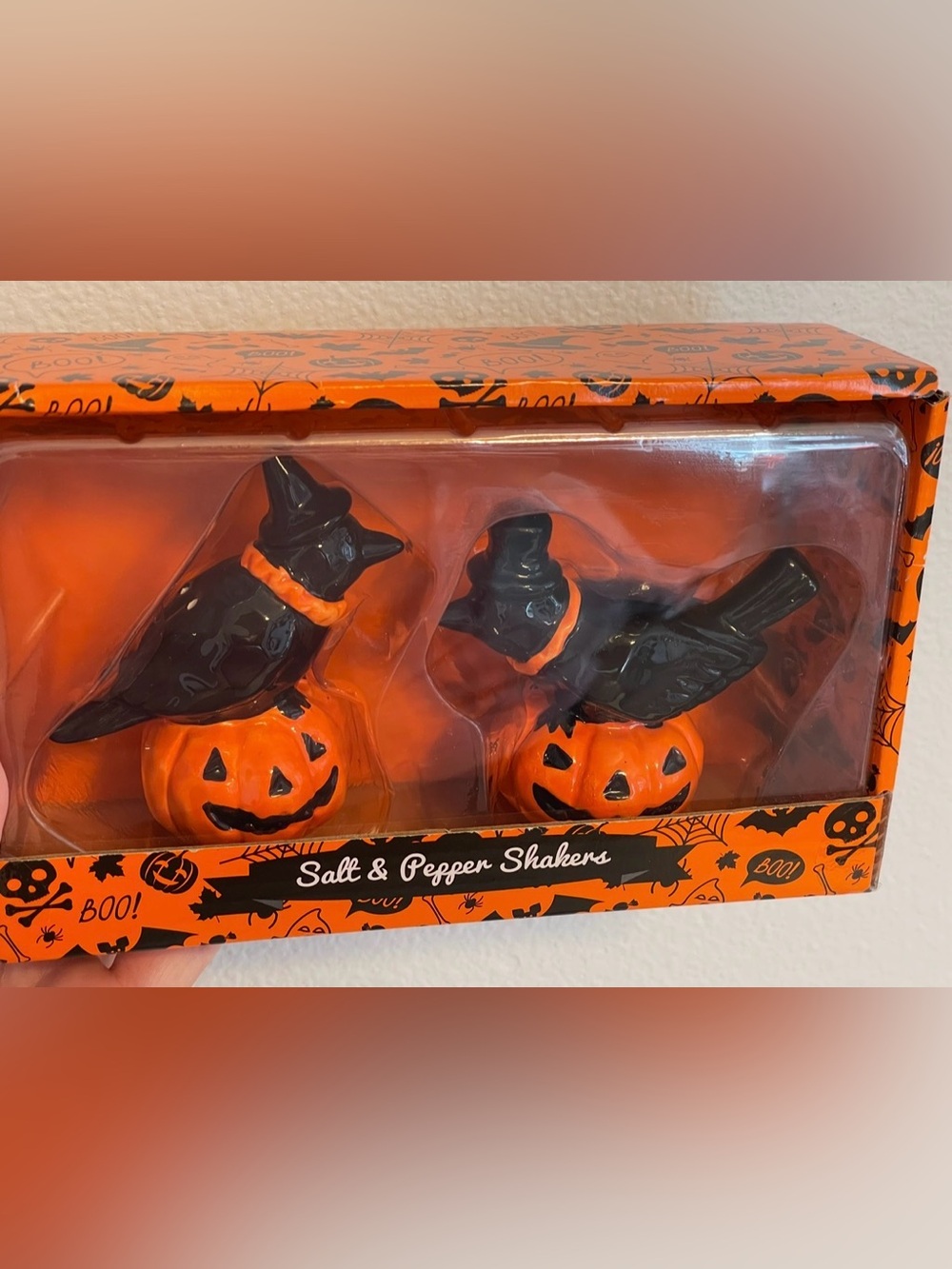 Halloween Black Raven Crows on Jack -o'-lantern Pumpkin Salt & Pepper Shakers
